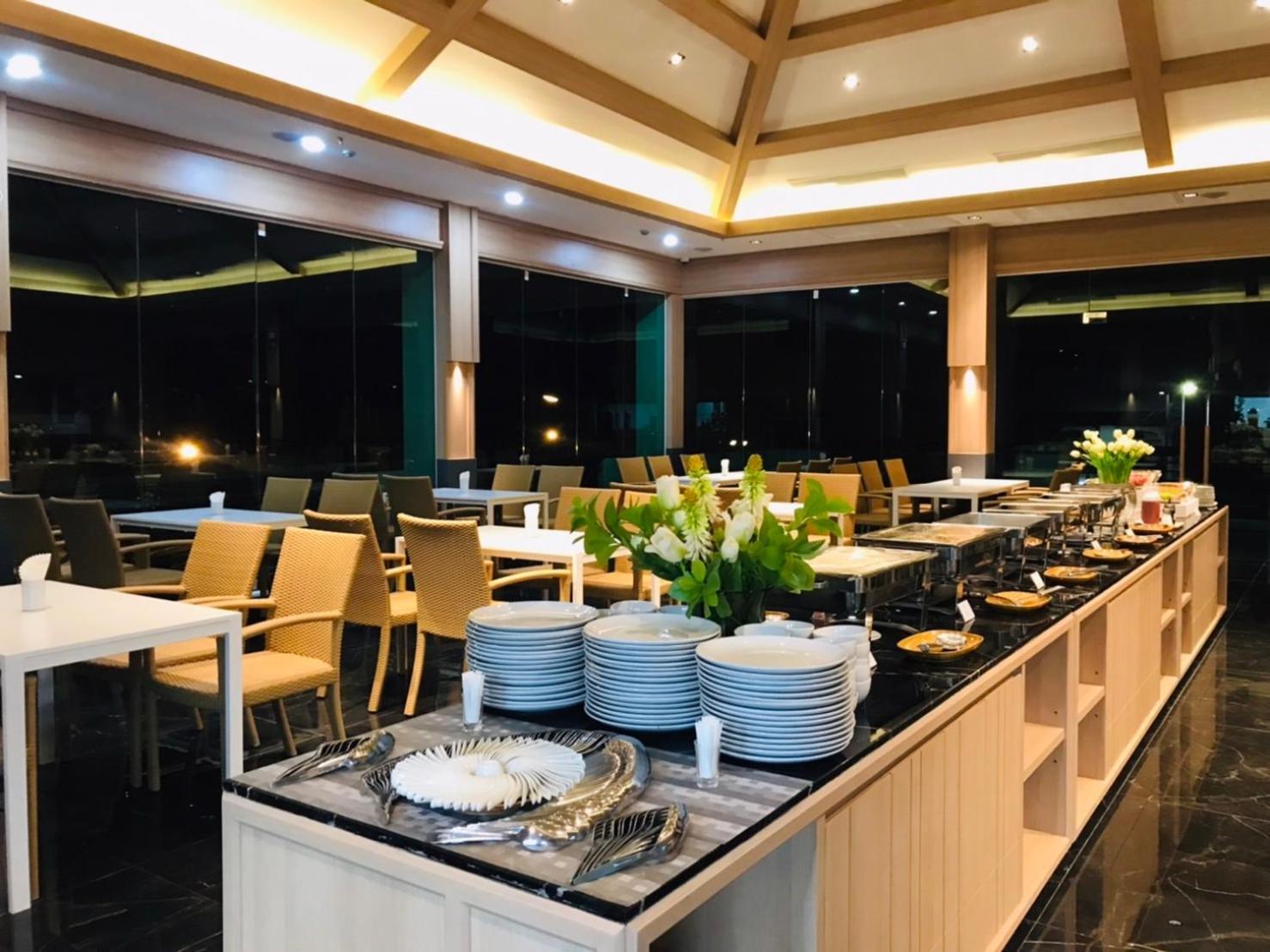 Mayflower Grande Suite Hotel Phitsanulok Eksteriør bilde