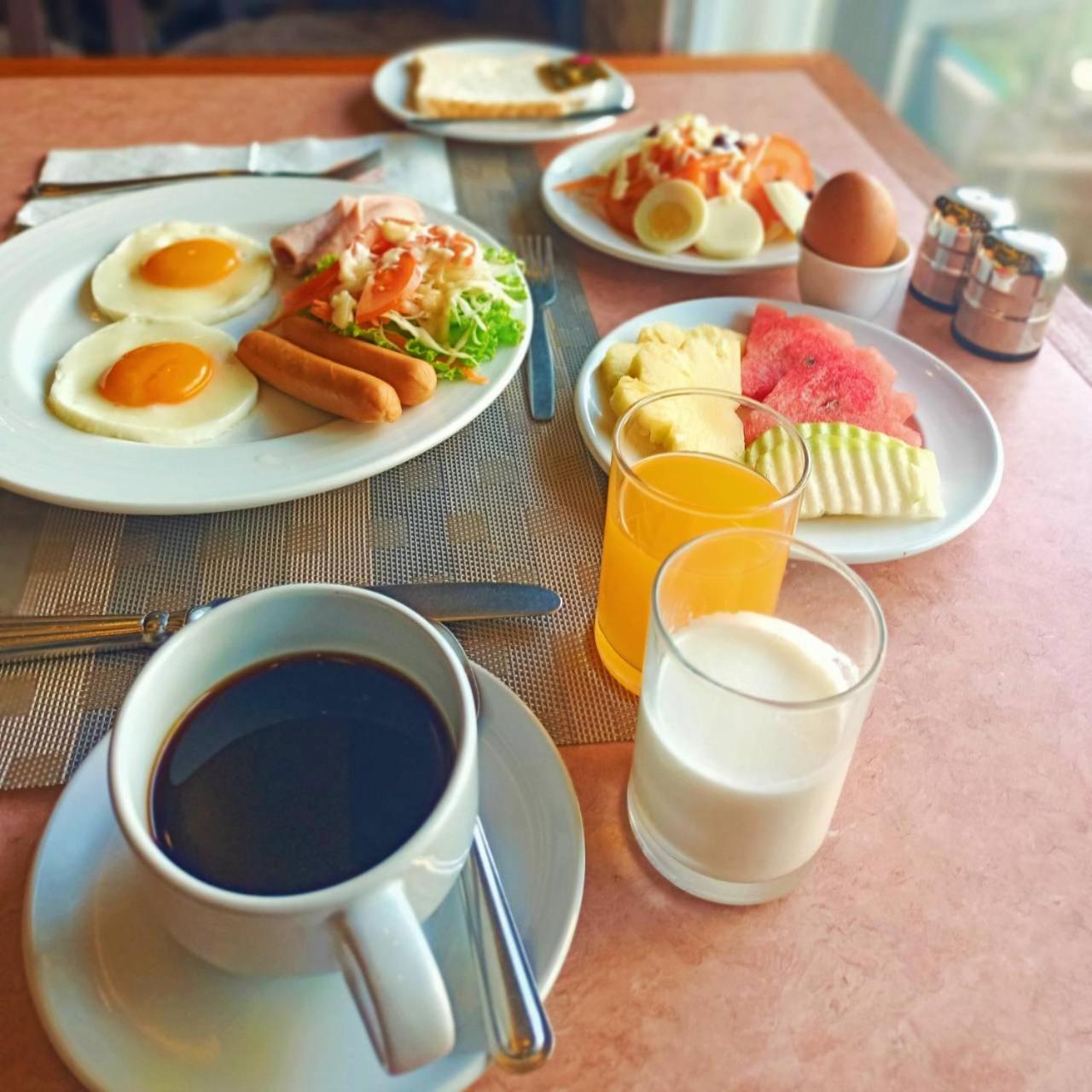Mayflower Grande Suite Hotel Phitsanulok Eksteriør bilde